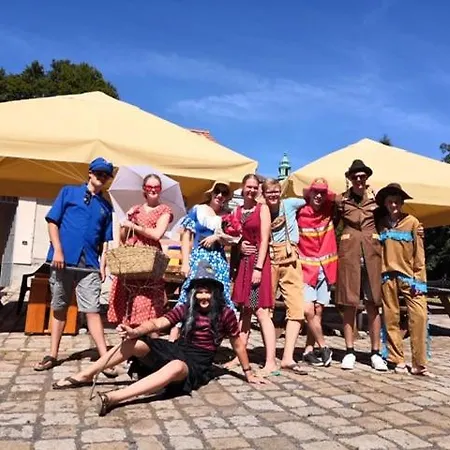 Go Glamping In Sluknov * 슬루노브